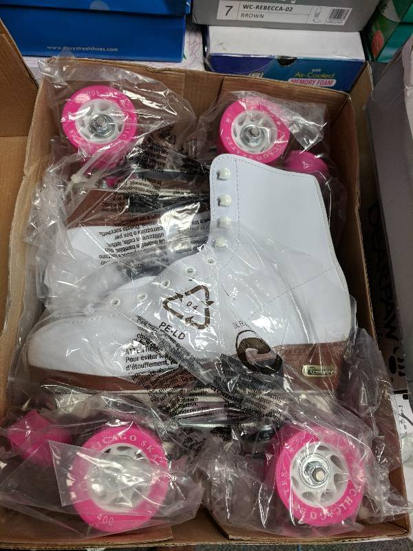 lot 162 image: Chicago Rink Skate Ladies Adult 5