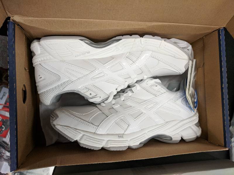 lot 169 image: ASICS WM Gel-190 TR training White-White 7.5