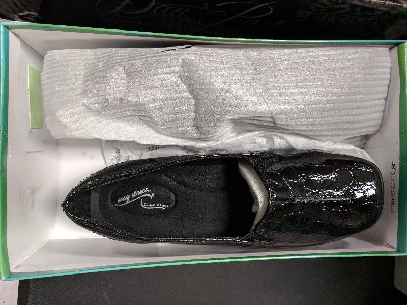 lot 200 image: Easy Street Womens Purpose Comfort Slip On - Wide Black 8
