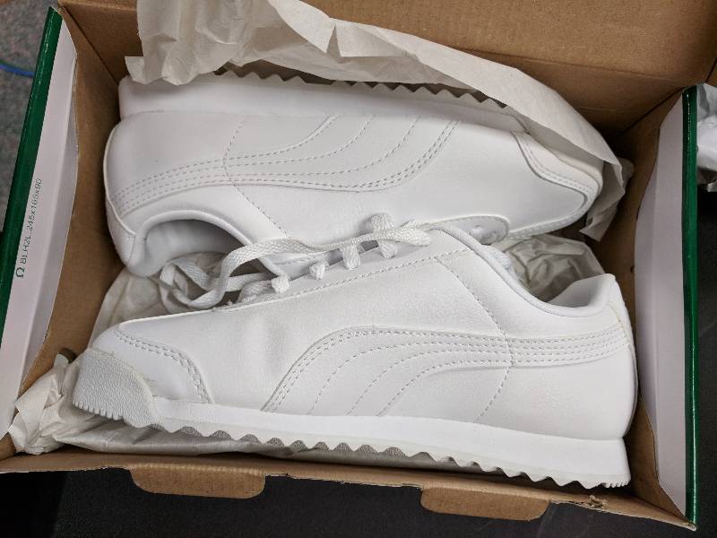 lot 205 image: PUMA Preschool Kids Roma Basic Sport Shoe White-White-Silver 1