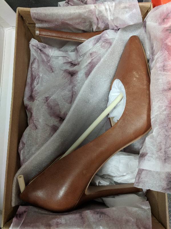 lot 2 image: Jessica Simpson Womens Claudette Pump Tan 9.5
