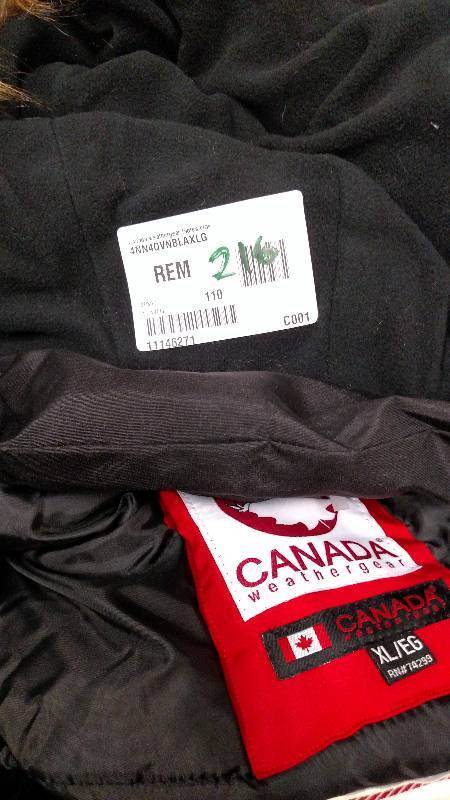 lot 216 image: Canada Weather Gear Womens Classic Hooded Parka Black X Large