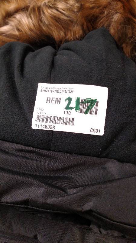 lot 217 image: Canada Weather Gear Womens Classic Hooded Parka Black M