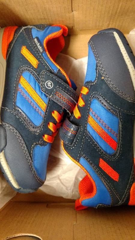 lot 220 image: Stride Rite Made2Play Dwyer Shoe Navy 8
