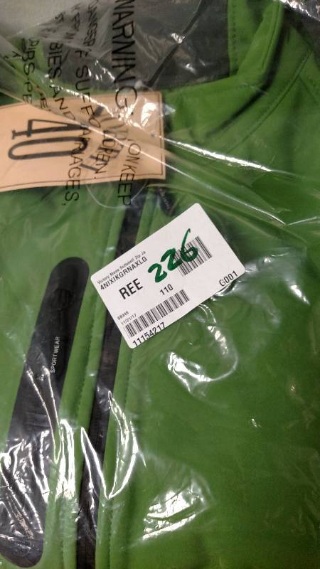lot 226 image: Victory Mens Softshell Jacket Green X Large