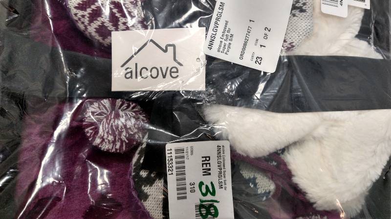 lot 318 image: alcove Embossed Super Soft Throw and Bootie Gift Set - Purple SM