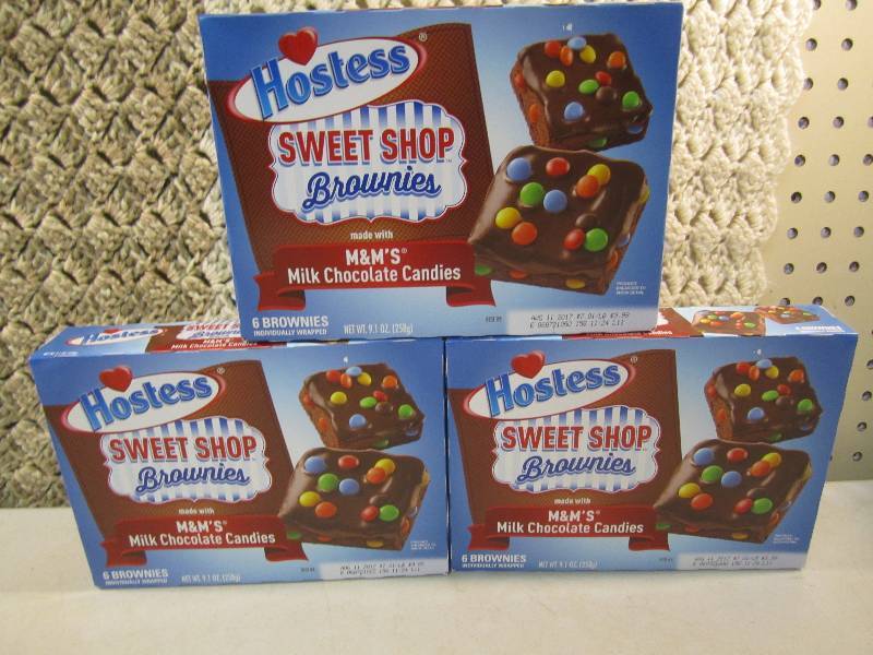 lot 115 image: 3 Boxes of Hostess Sweet Shop Brown...