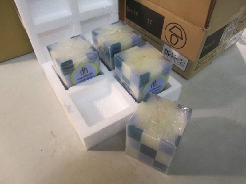 lot 132 image: Case of 24 Home Trends Decorative C...