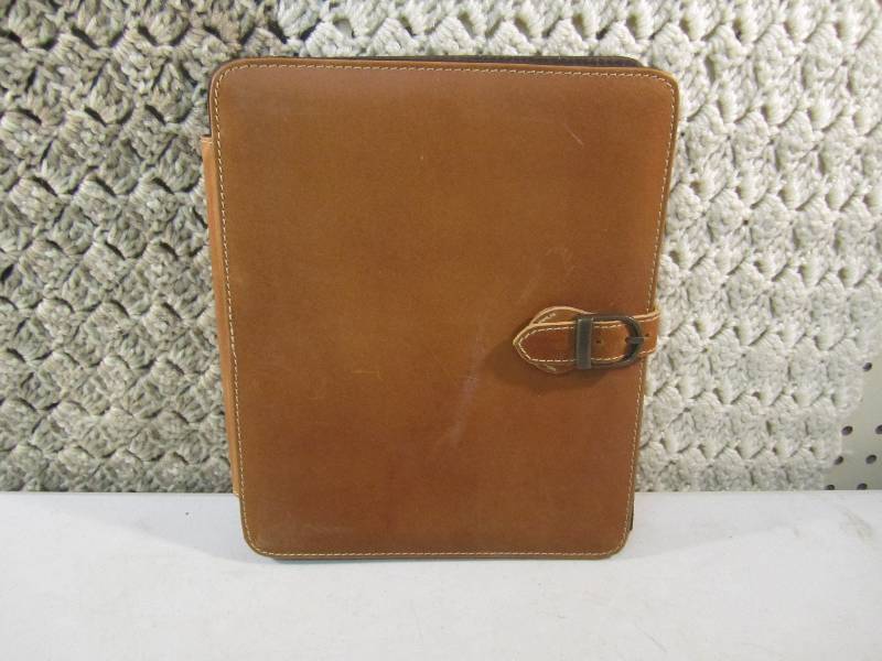 lot 166 image: Canyon Outback Leather Bear Canyon ...