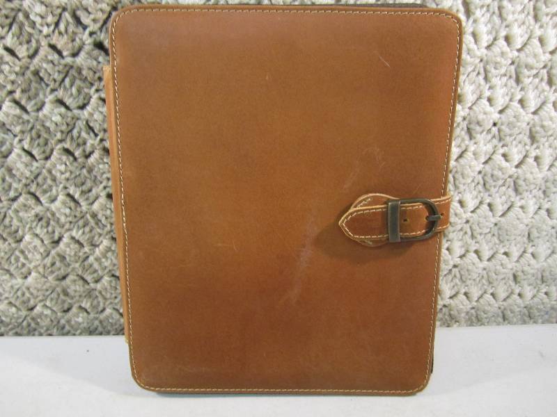 lot 167 image: Canyon Outback Leather Bear Canyon ...