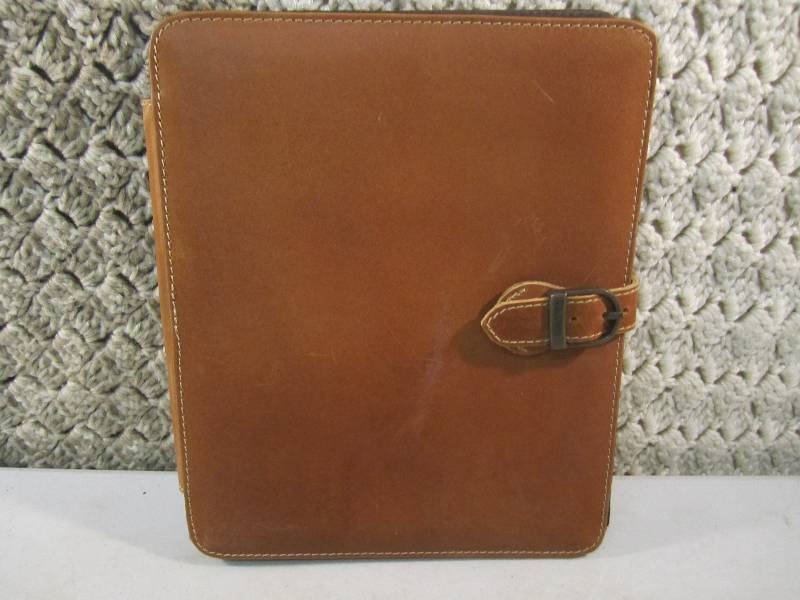 lot 168 image: Canyon Outback Leather Bear Canyon ...