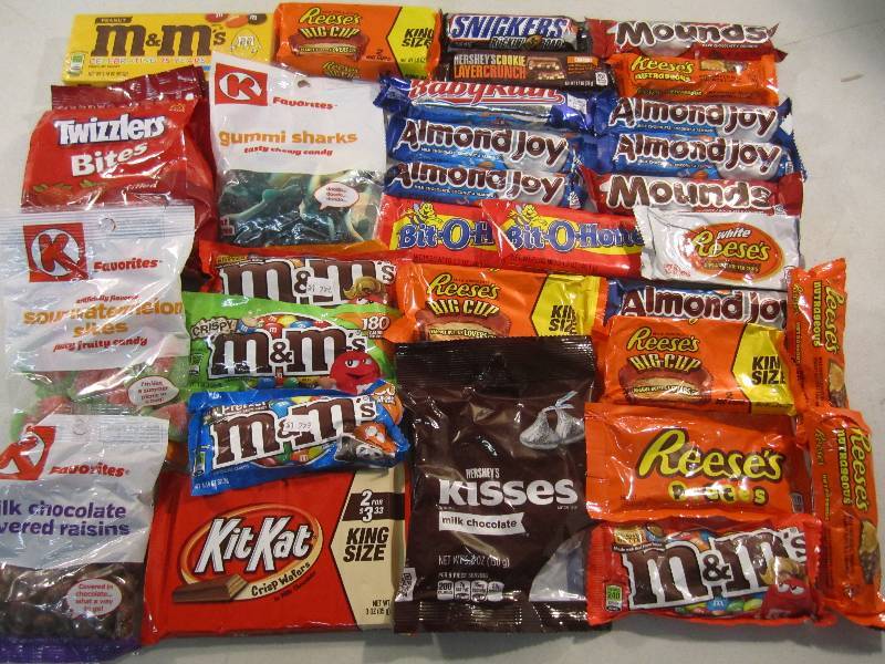 lot 239 image: Mixed Lot of Misc Candy Etc. Lots v...