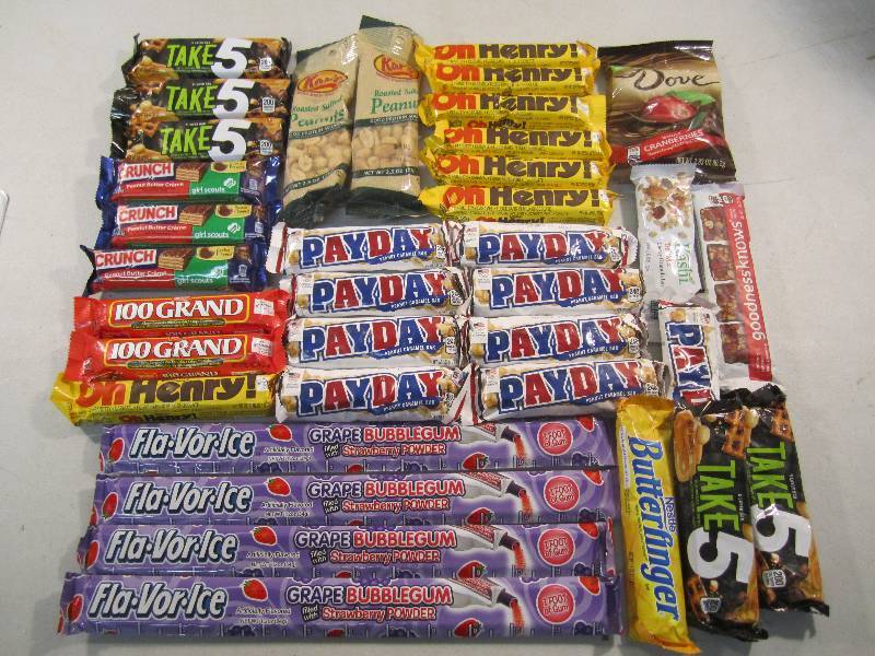 lot 276 image: Lot of Misc Candy Bars Etc. See Pho...