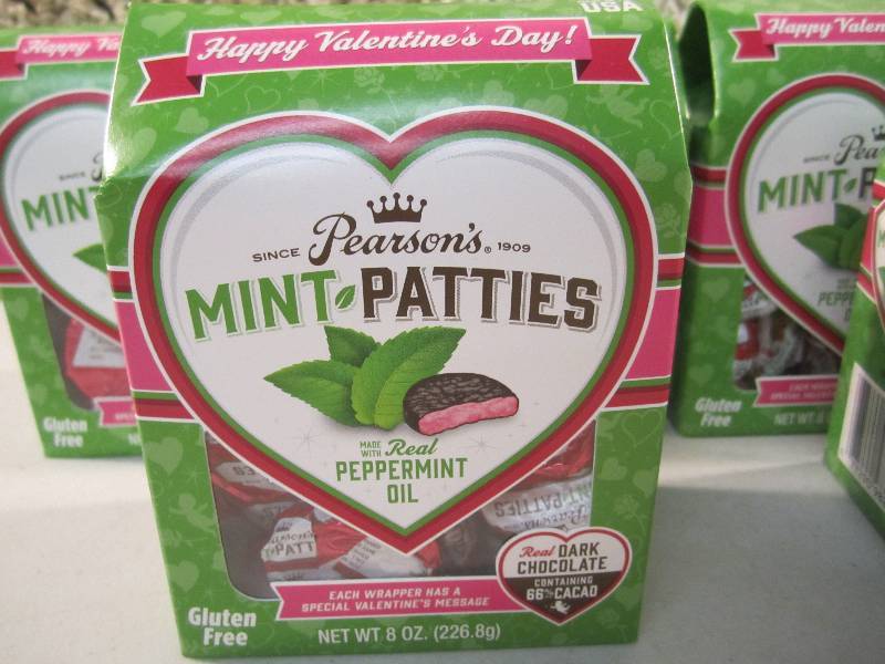 lot 299 image: Lot of 6 Boxes Pearsons Mint Pattie...