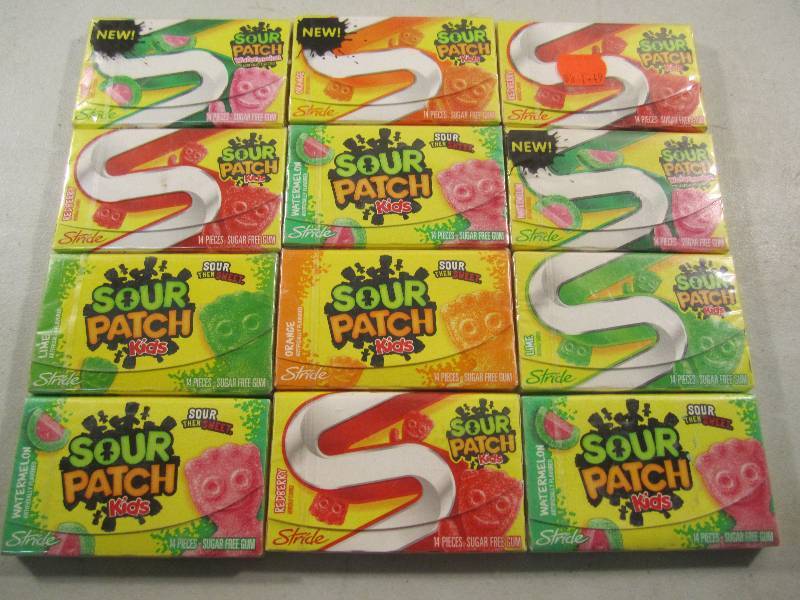 lot 303 image: Lot of 12 Packs Various Flavor Stri...