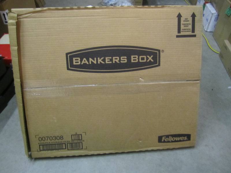 lot 38 image: Pack of 4 Bankers Boxes with Lids 1...