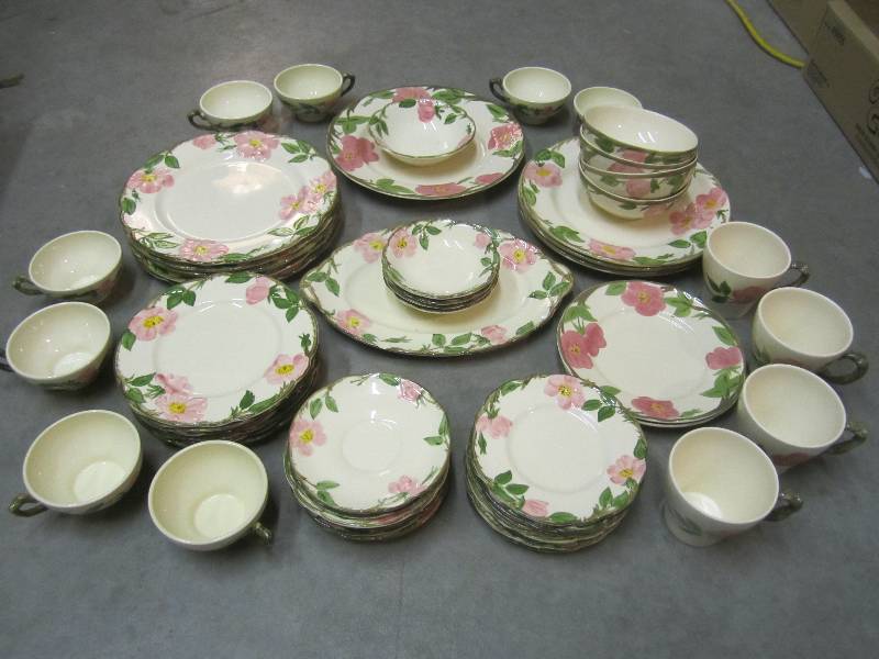 lot 52 image: Vintage Lot of Franciscan Dishes Bo...