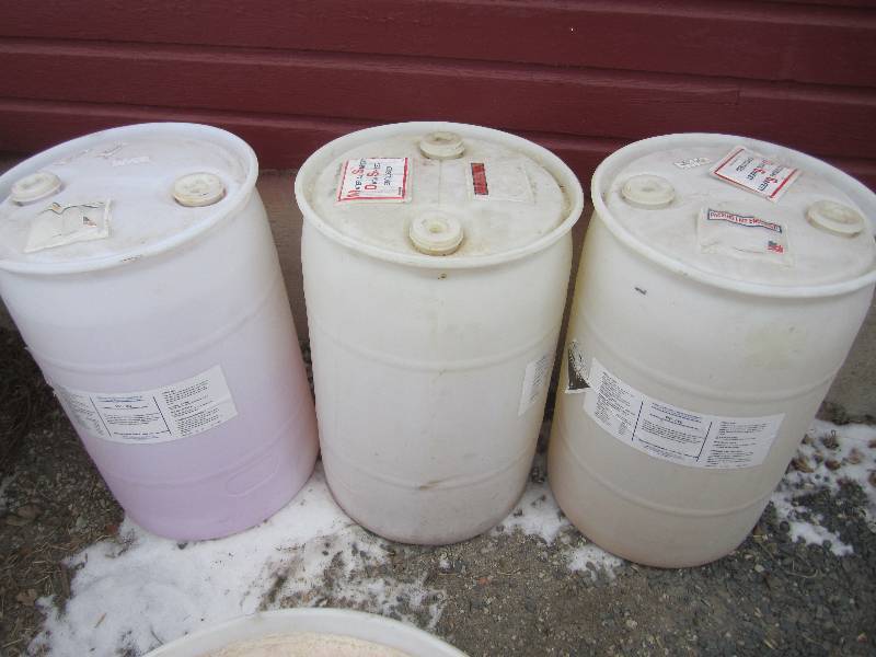lot 57 image: Lot of 3 - 30 Gallon Plastic Barrel...