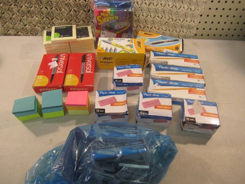 lot 85 image: Mixed Lot of Office Supplies Post-I...