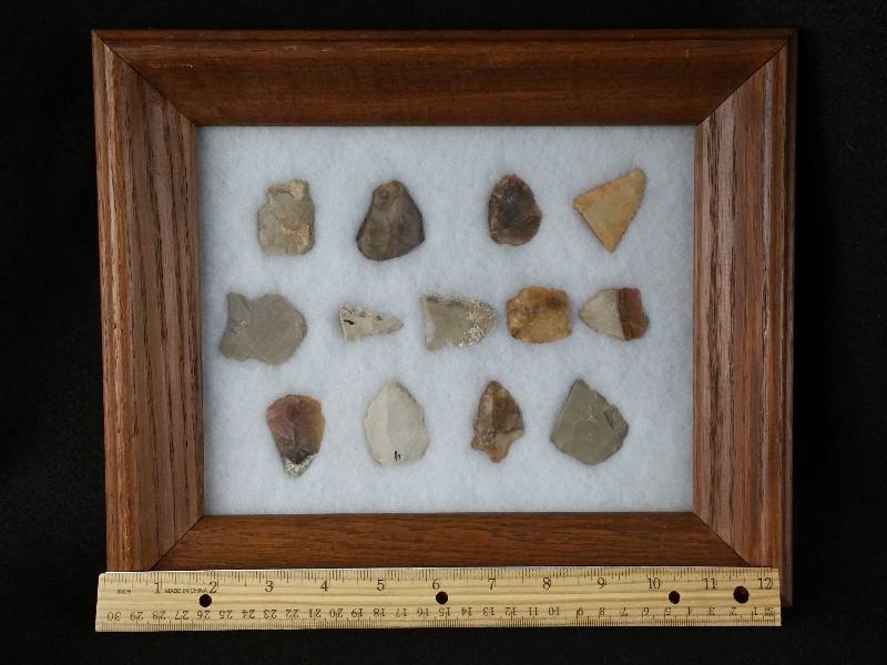 lot 16 image: (13) Various Native American Arrowheads