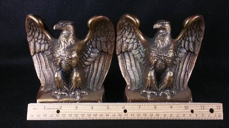 lot 47 image: Vintage Brass 1776 Bookends