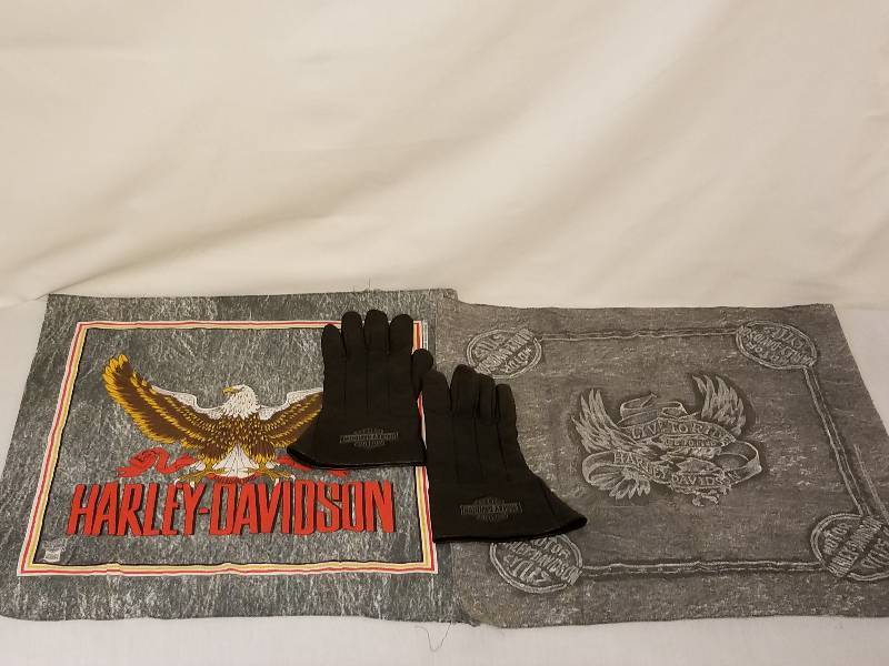 HARLEY-DAVIDSON MEMORABILIA