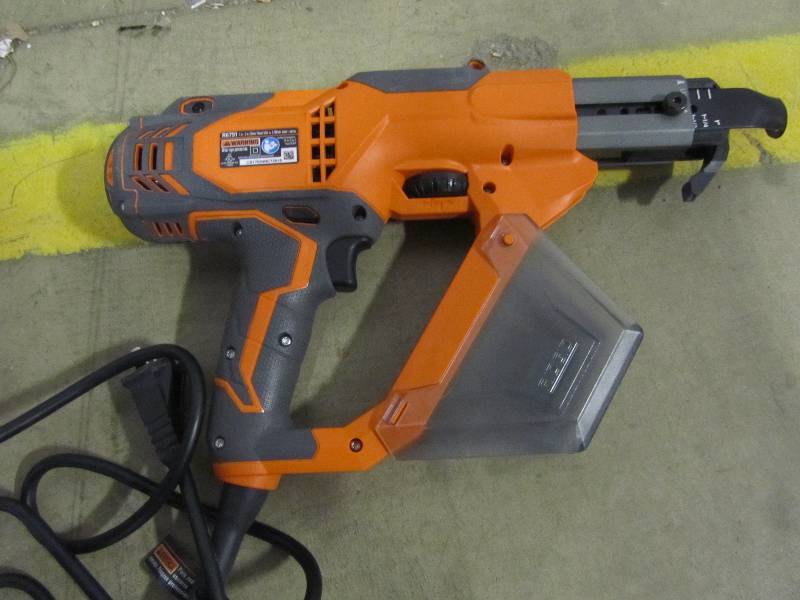 lot 12 image: RIDGID 3 in. Drywall and Deck Collated Screwdriver