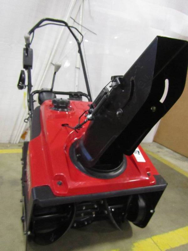 lot 25 image: Honda HS720 20 in. Single-Stage Electric Start Gas Snow Blower