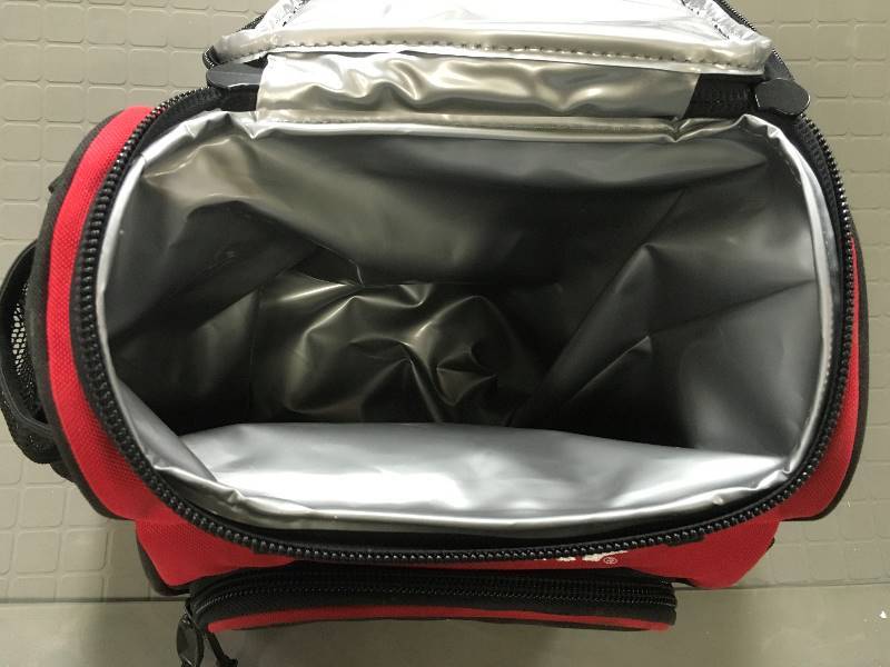 lot 28 image: Husky Igloo Cooler