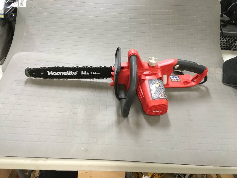 lot 42 image: Homelite 14 in. 350 mm Chainsaw in working conditions