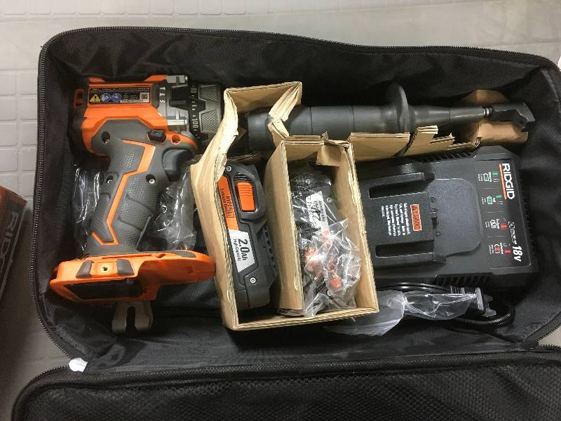 lot 61 image: Ridgid Gen 5X 18-Volt Lithium-Ion Cordless Brushless Hammer Drill Kit with (1) 1.5Ah Battery and Charger in working conditions
