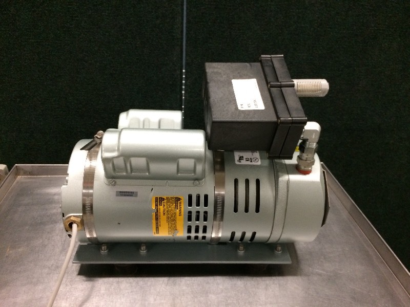 lot 2 image: Gast 1023-318Q-G274AX 12HP 1PH 115208-230V Rotary Vane Vacuum Pump & Motor - Excellent Working Condition