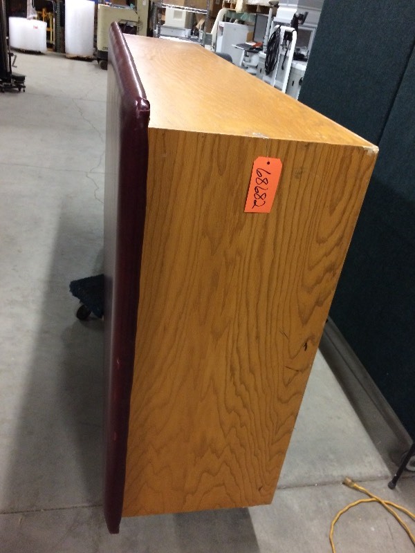 lot 55 image: Premium Lower Bariatric Oak Mat Heavy Duty Physical Therapy Padded Treatment Table Supports Up To 1000lbs - Super Nice Condition