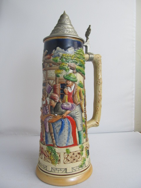 lot 41 image: Large Vintage 2 Liter German Beer Stein
