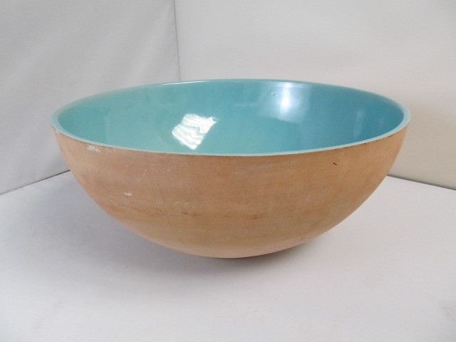 lot 57 image: Large Vintage Mid Century Turquoise Earthenware Mixing Bowl