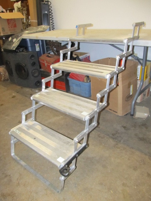 lot 84 image: Heavy Duty Steel Torklift Glow Steps Collapsible Stairs