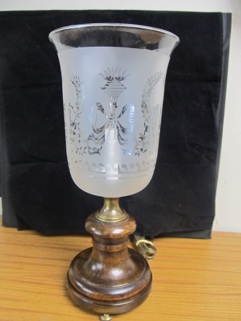 lot 100 image: Vintage Mid Century FREDERICK COOPER Etched Glass Table Lamp