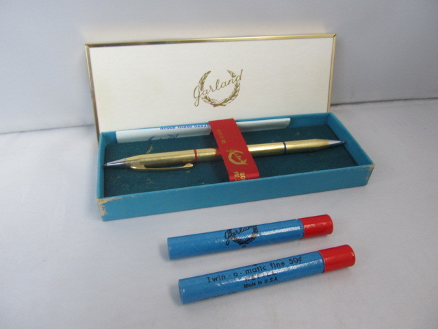 lot 108 image: Vintage GARLAND Twin-O-Matic Pen wCase