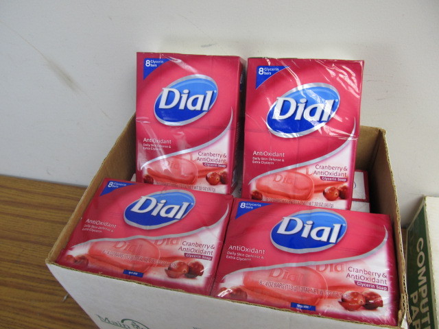 lot 118 image: BRAND NEW Dial Cranberry Soap - 120 Total Bars