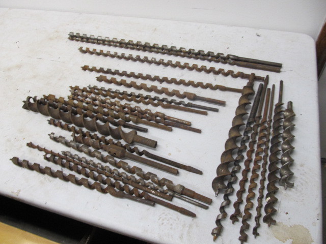 lot 145 image: Lot of Extra Long Drill Bits