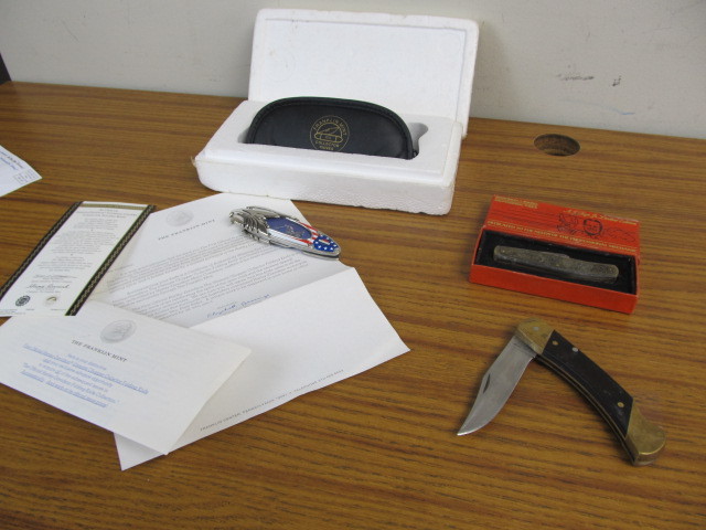 lot 162 image: Group of Folding Knives
