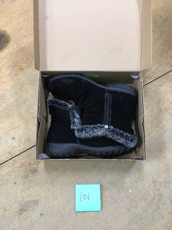 Khombu Ladies Winter Boots All Weather Lisa Style Black  Size 10