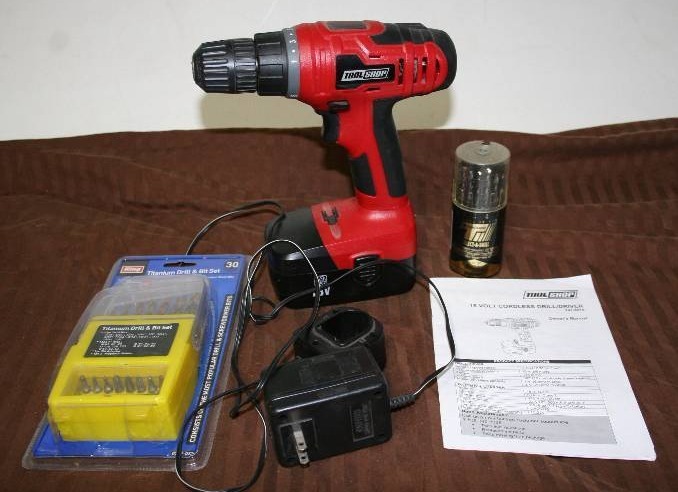 Power Drill and Drill Bits