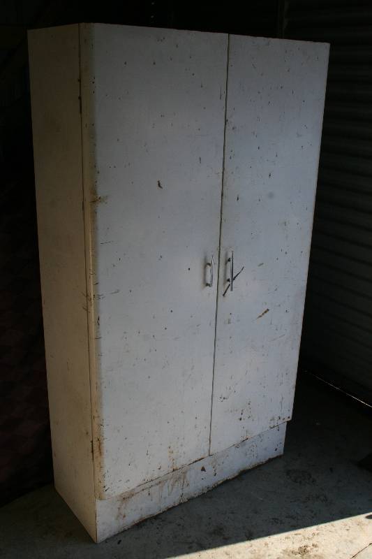 Metal Standing Cabinet