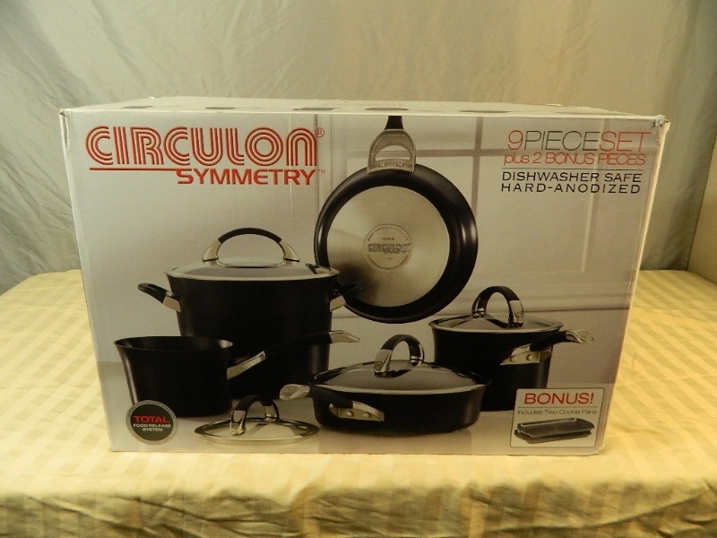 New 11 Pc Circulon Symmetry Pan Set