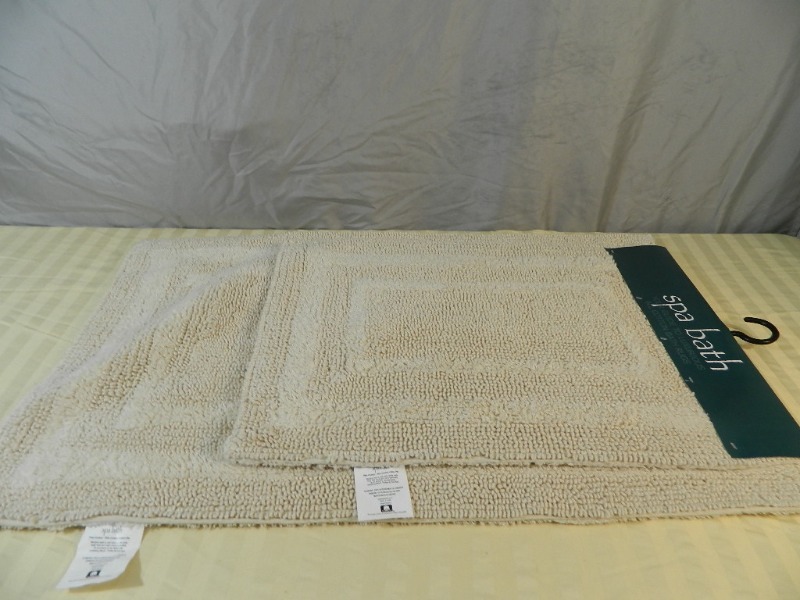 New 2 Piece Bath Rug Set