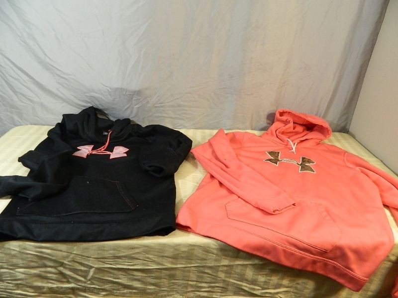 Under Armour Sweatshirts