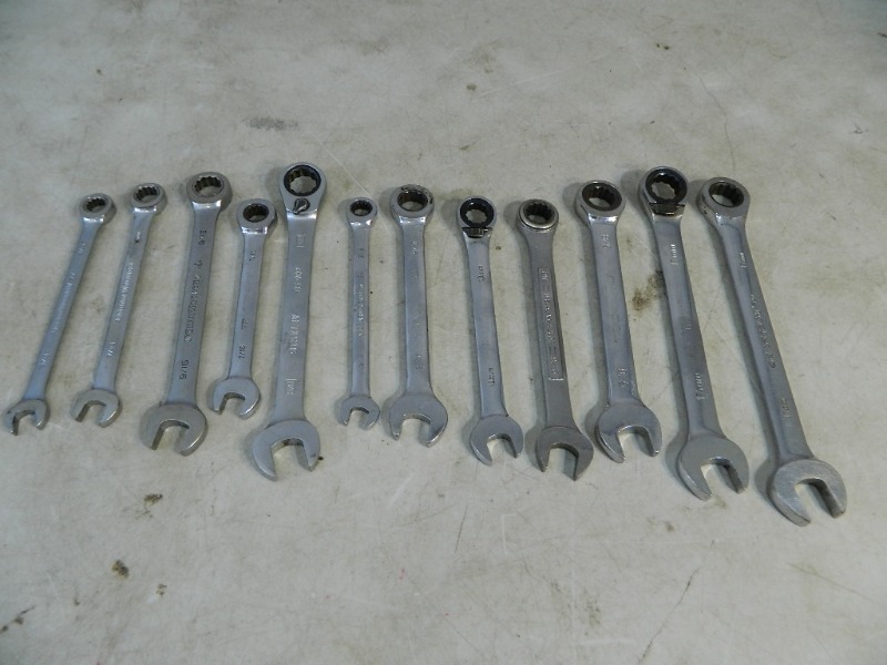 12 Ratchet Wrenches