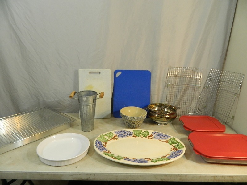 Anchor Pans with Lids, Kitchen Items