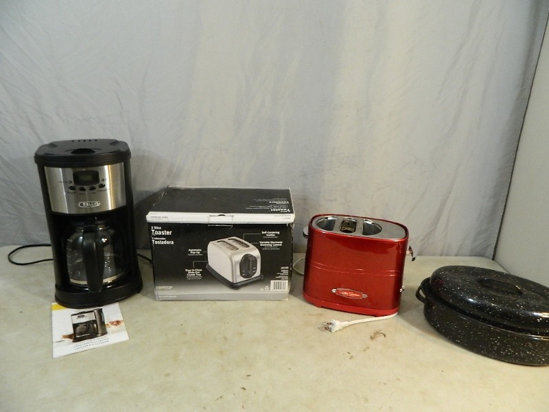 Roaster Pan and Appliances